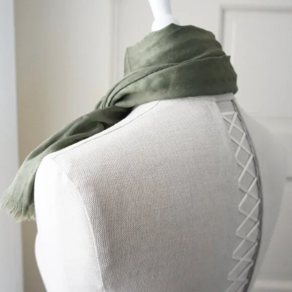 Vintage Valentino Dark Sage Green 100% Silk Scarf - Picture 3 of 12